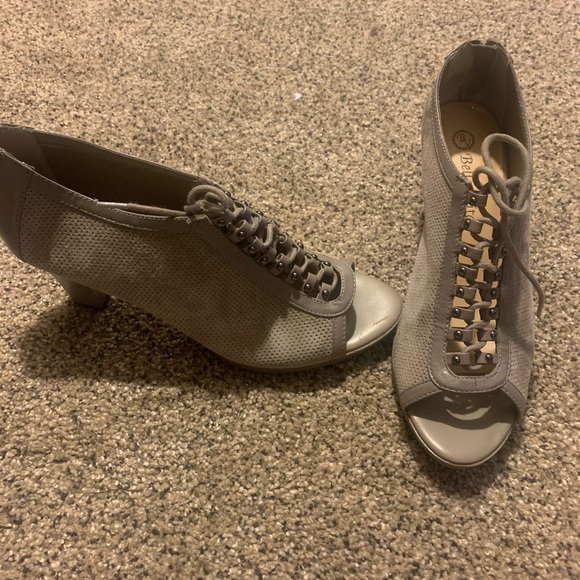 Unique One of a Kind Heel - Picture 1 of 3